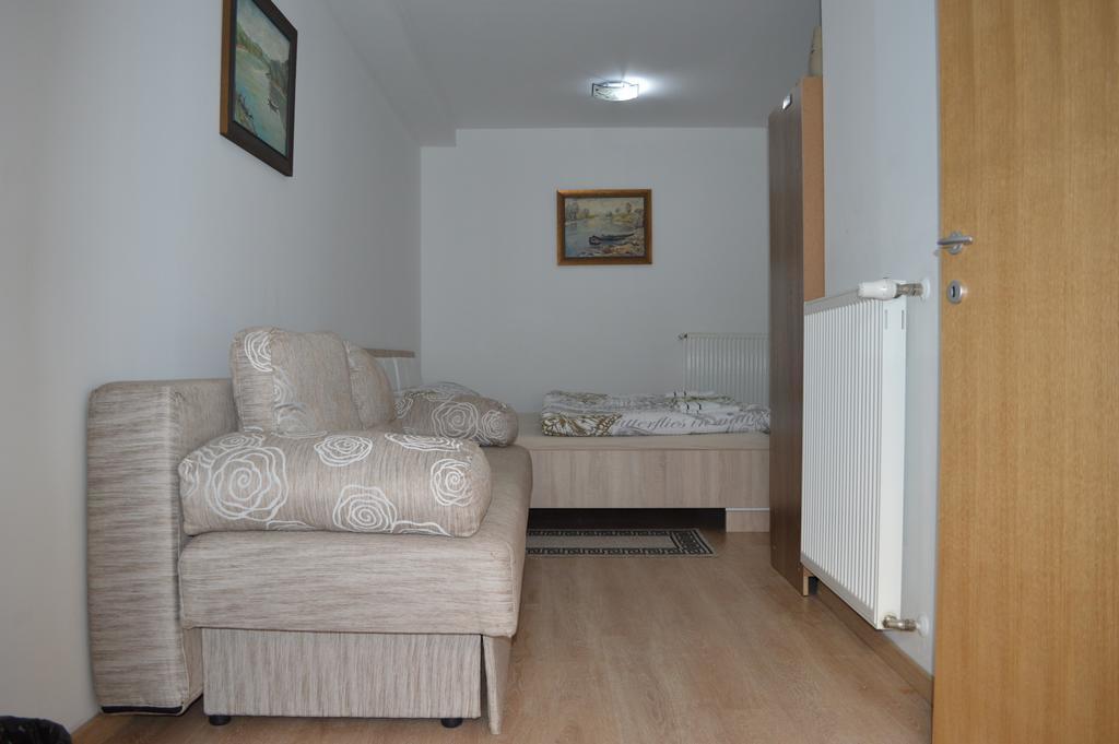 Rooms Aracic Slavonski Brod Bagian luar foto