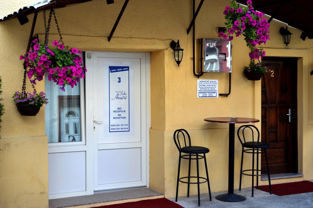 Rooms Aracic Slavonski Brod Bagian luar foto