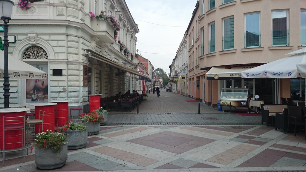 Rooms Aracic Slavonski Brod Bagian luar foto